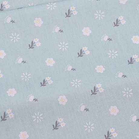 14.234. Сатин - Білі квіточки на м'ятному.