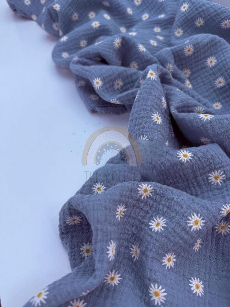 Муслін - Квіти ромашки білі середні на сіро-синьому (M 5007 C84)