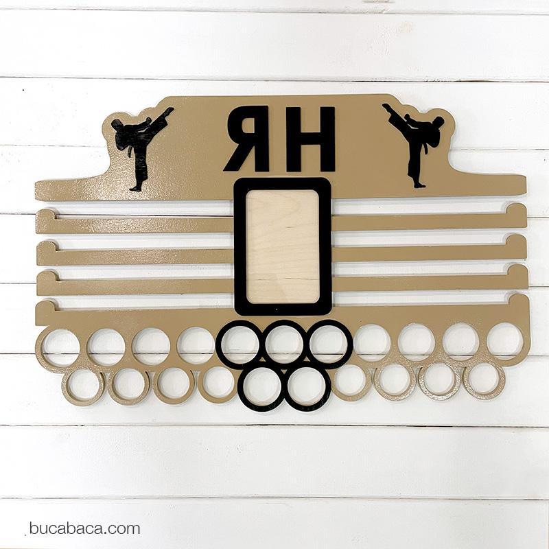 Медальница карате с рамкой