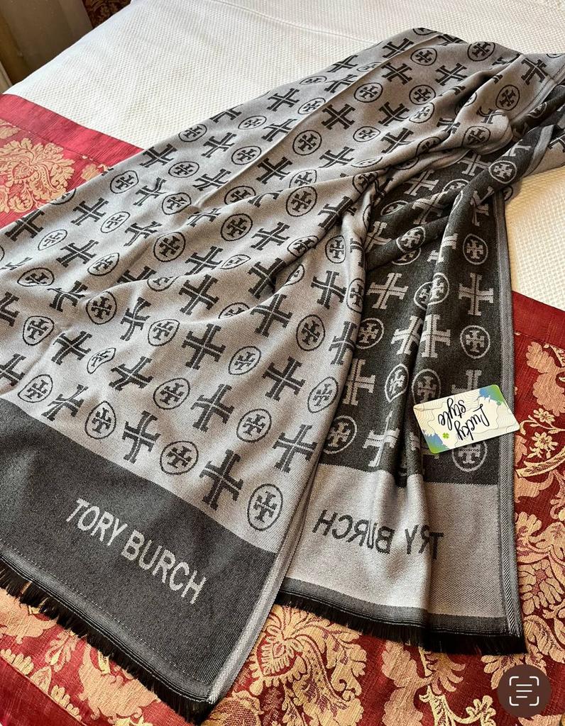 Шаль палантин Tory Burch серого цвета двухсторонний 47384883