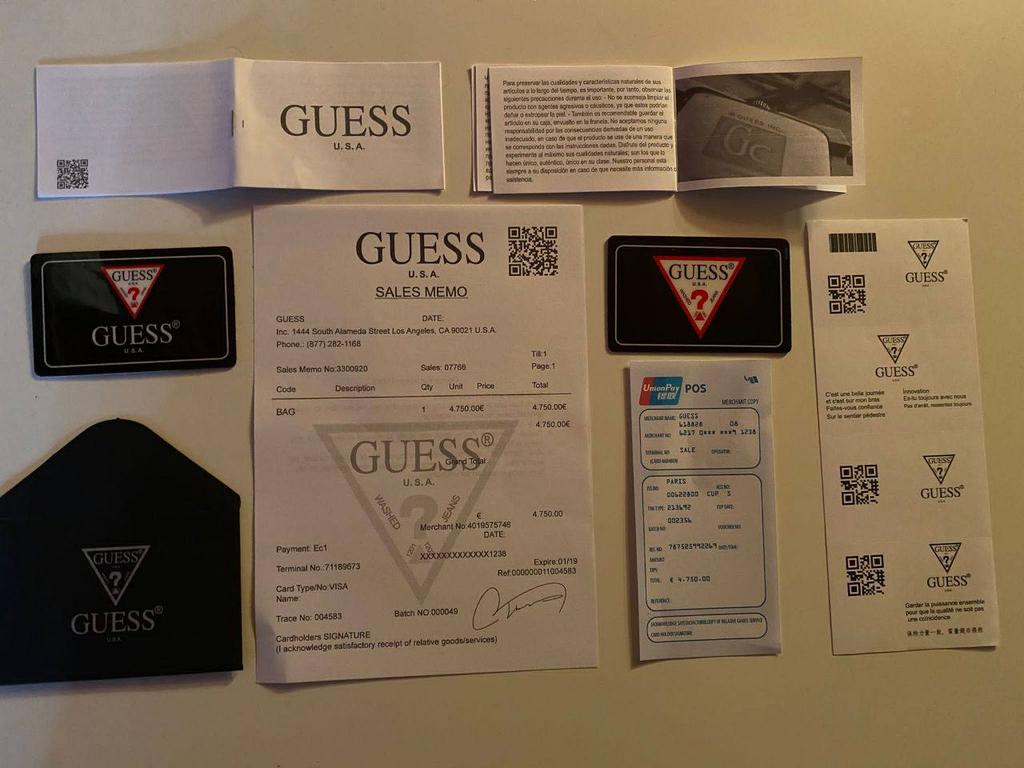 Документы GUESS 3330012