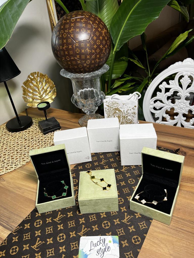 Van Cleef браслет :зеленый, черный, бежевый 2444