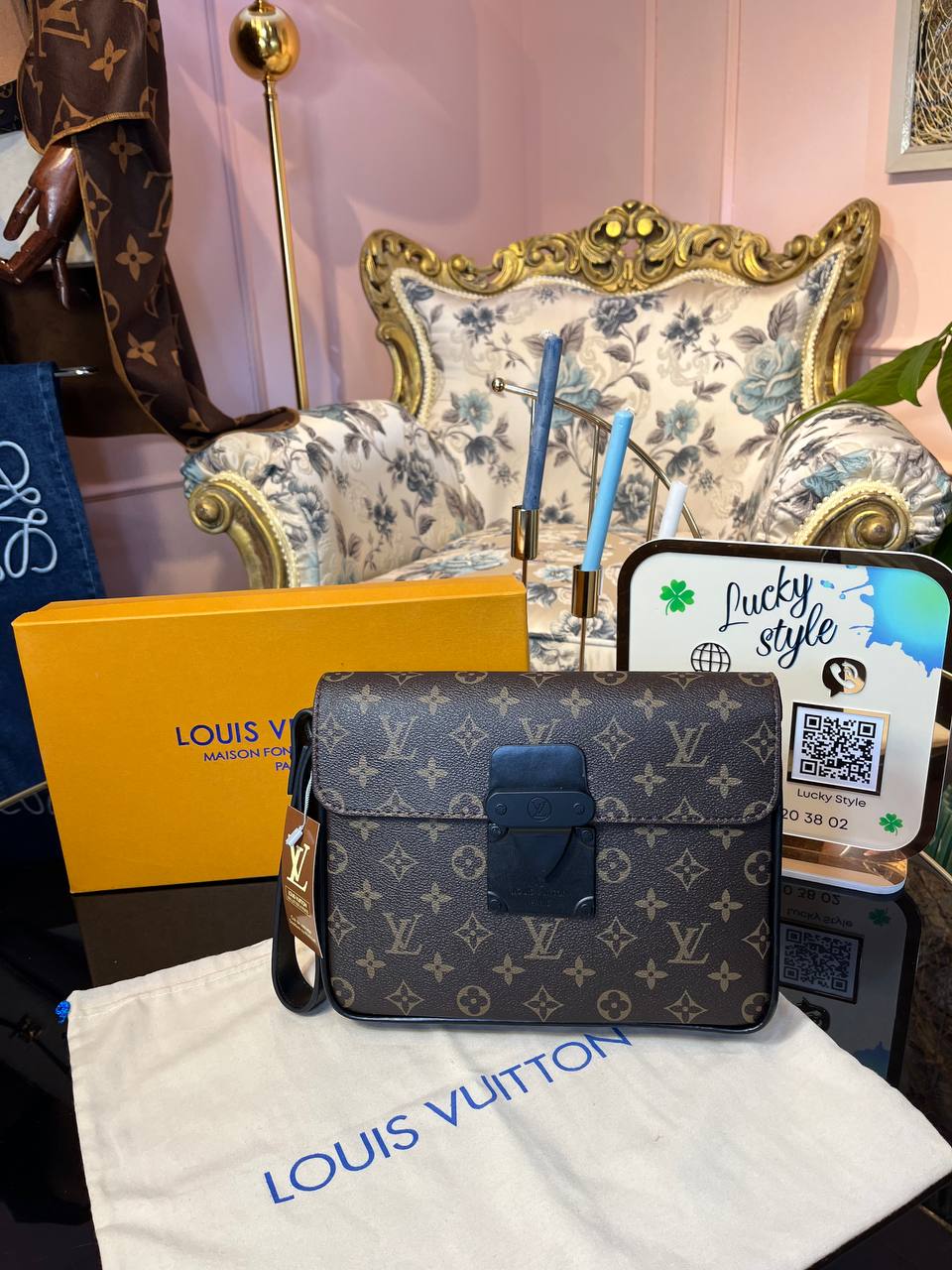 Сумка клатч Louis Vuitton 151524