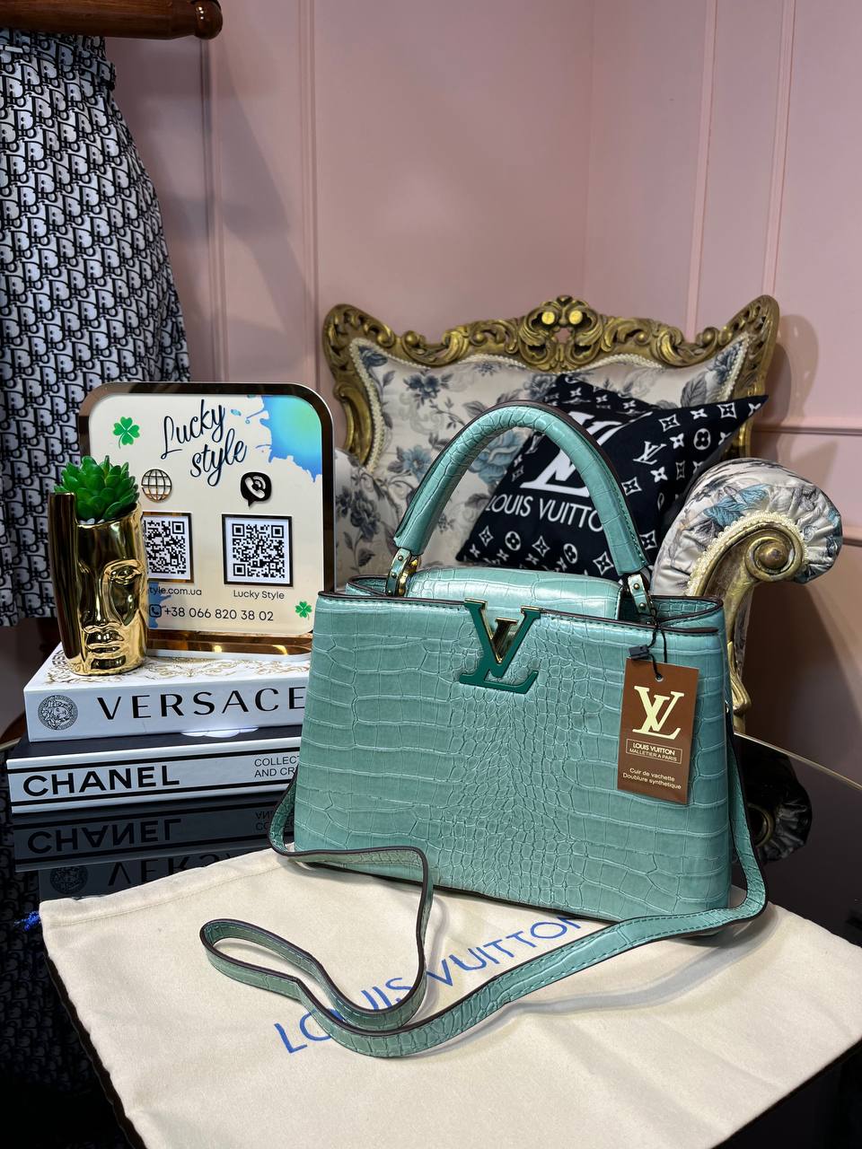 Сумка Louis Vuitton Capucines бирюзовая под крокодил средняя 95950