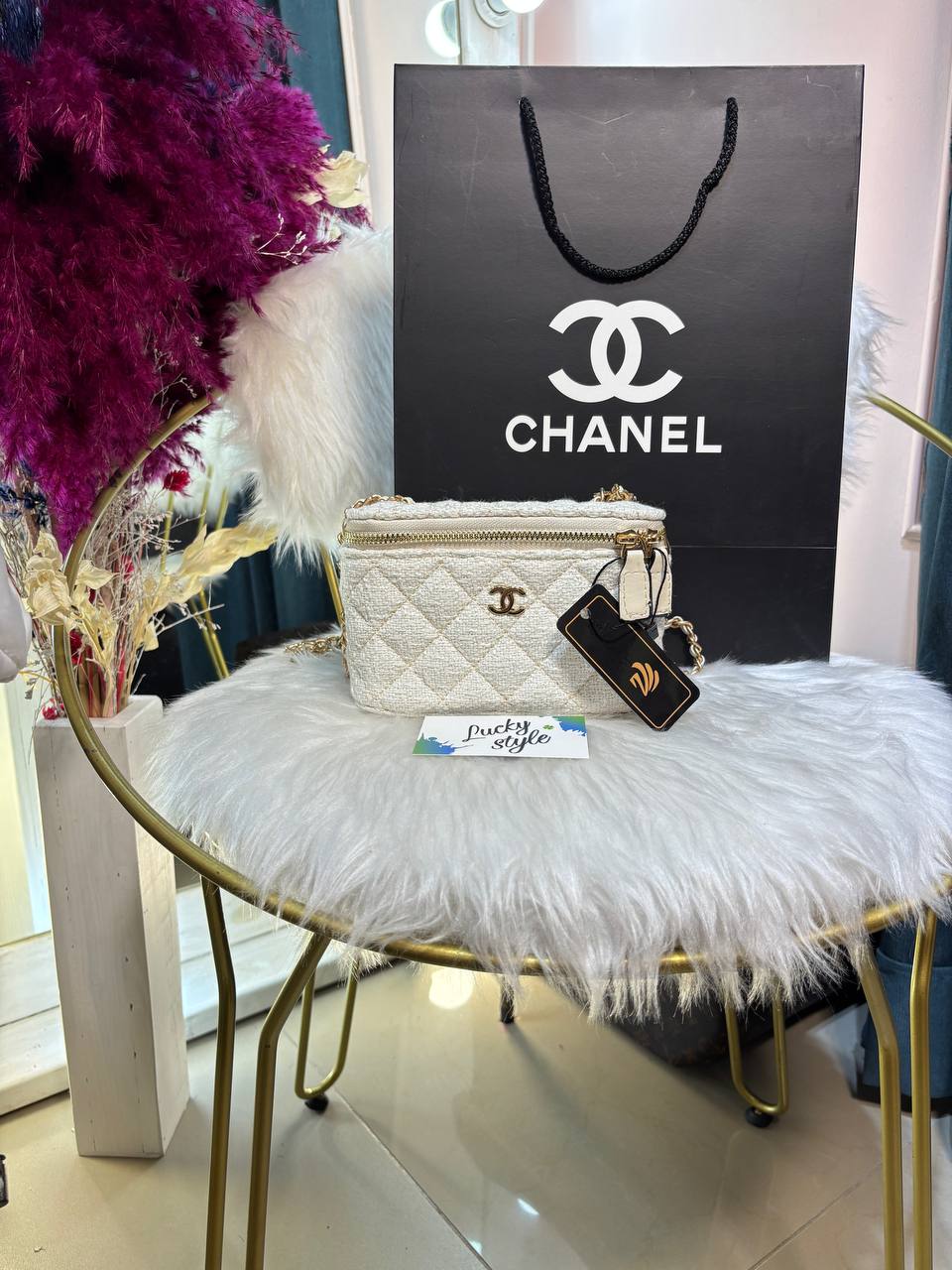 Сумка-косметичка Chanel белая твидовая 96311