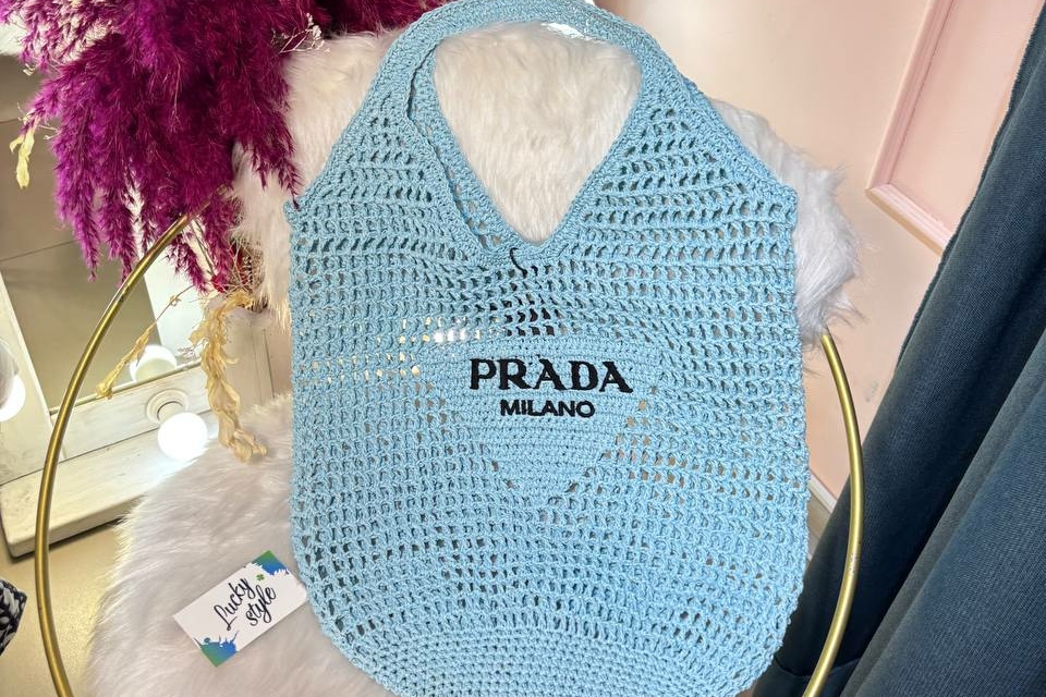 Сумка пляжная соломенная Prada голубая 96317
