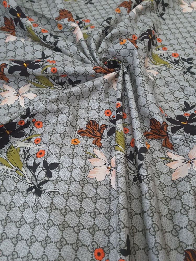 3м Хлопок поплин оригинал G.ucci фон серый с цветочным принтом