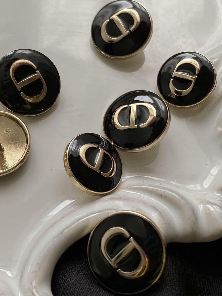 Button 23/18 mm, metal, art. 251-3/4