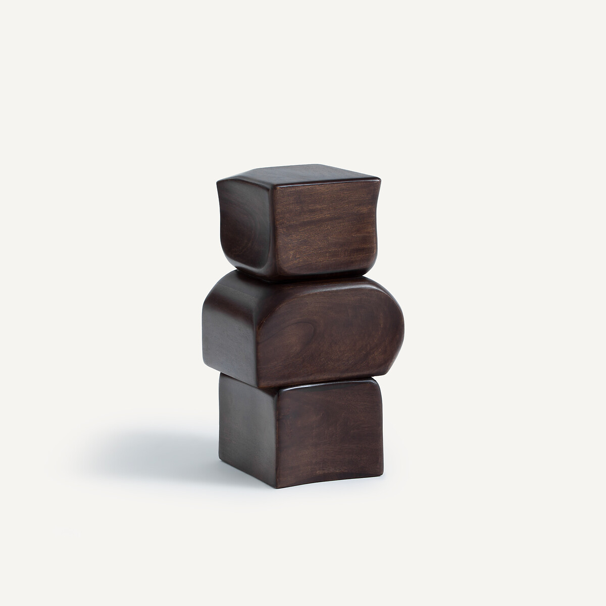 Скульптурный столик из массива мангового дерева