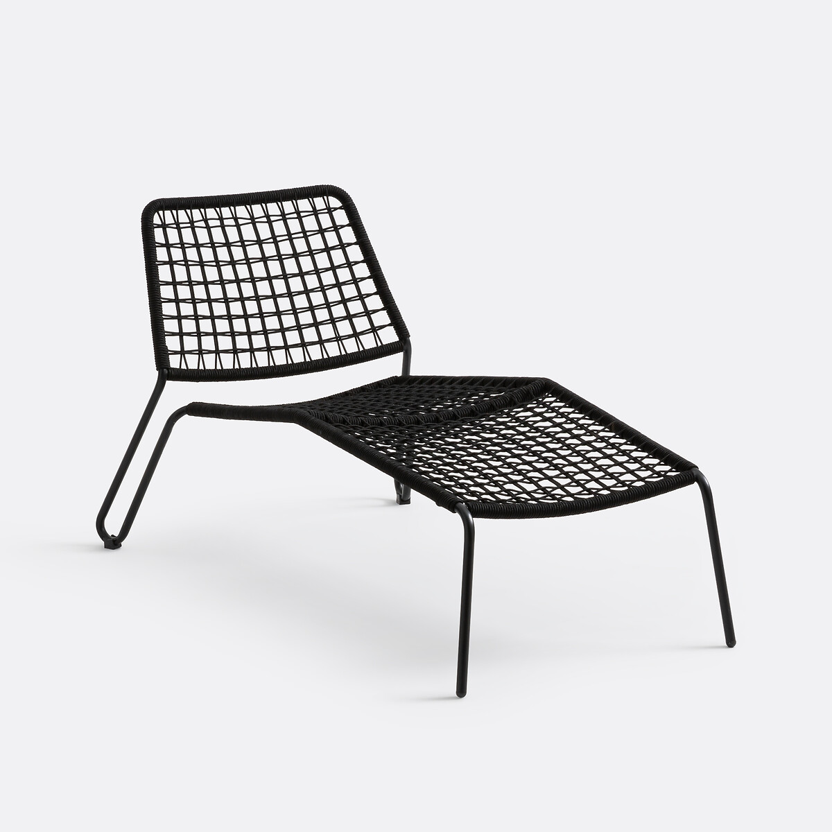 Шезлонг из стали и плетеного материала