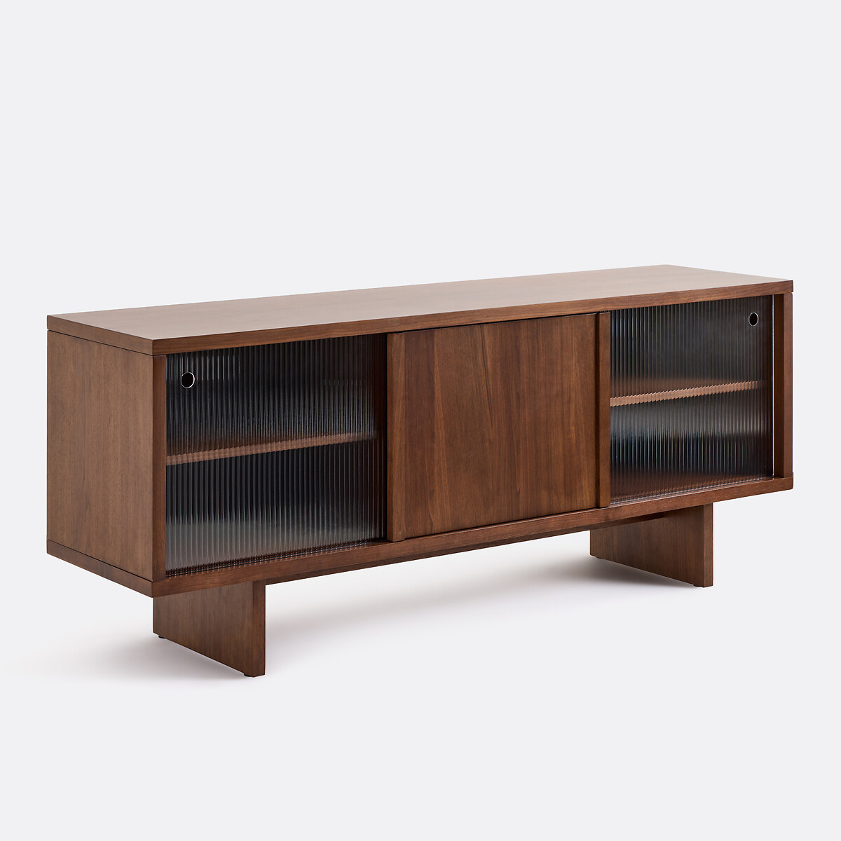 Трехдверный буфет из ореха с рифленым стеклом