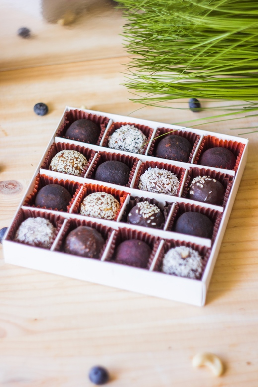 Асорті raw- цукерок  (16 штук)