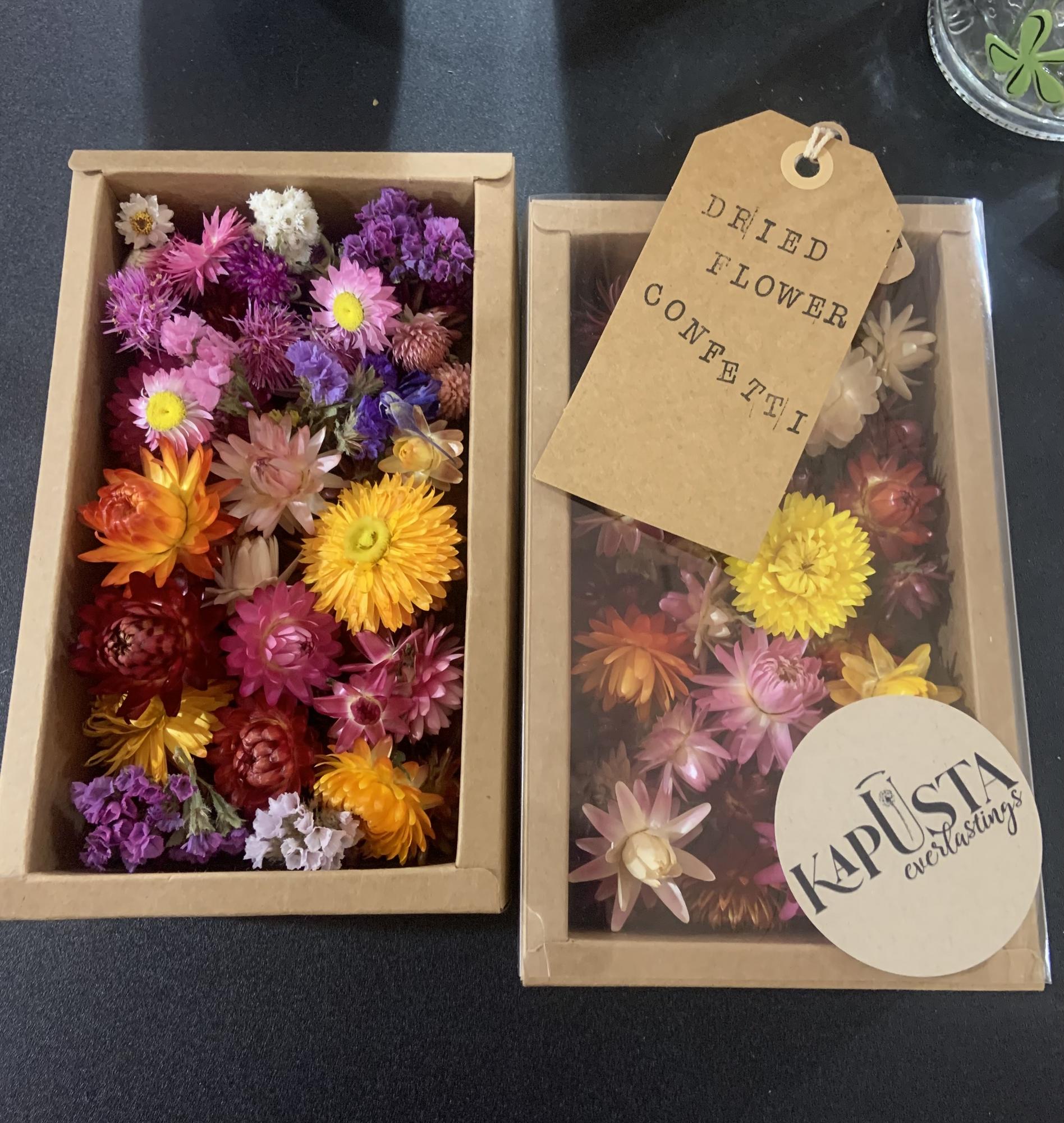 Dried flower confetti