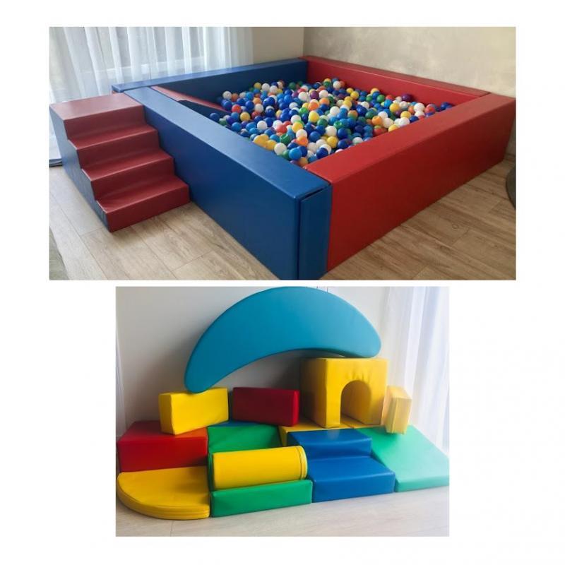 "CLASIC" IGLU baseins ar 3000 bumbām, klučiem un šūpolēm