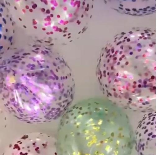 Lateksa balons ar konfeti, 1 gab