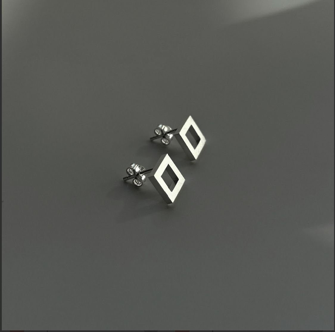 Серьги №06 маленькие квадраты