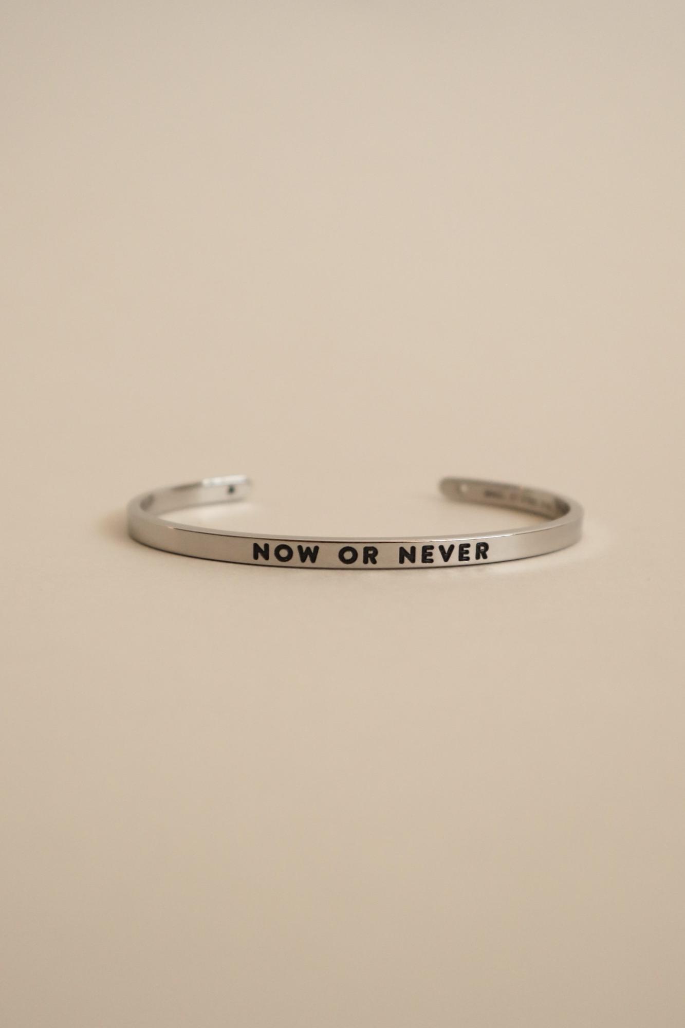 Браслет "Now or never"
