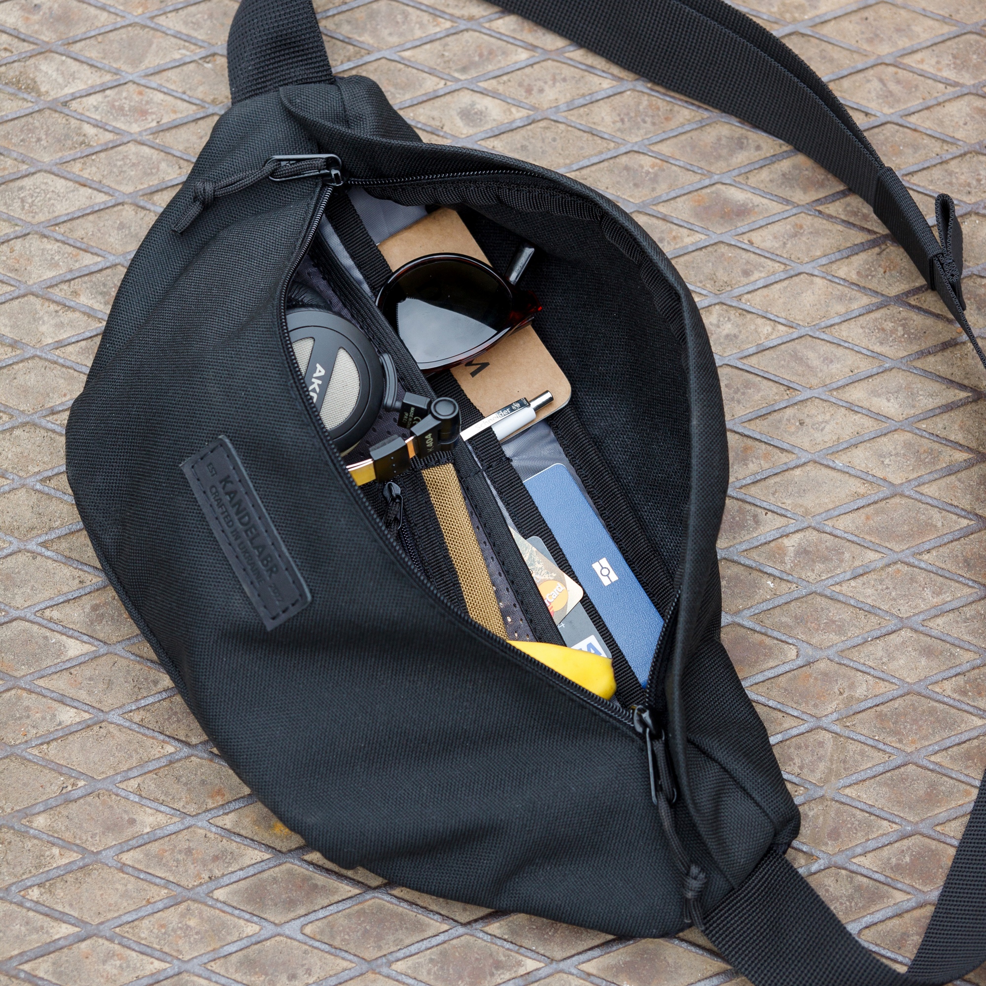 Поясна сумка Hip Pack Large Black