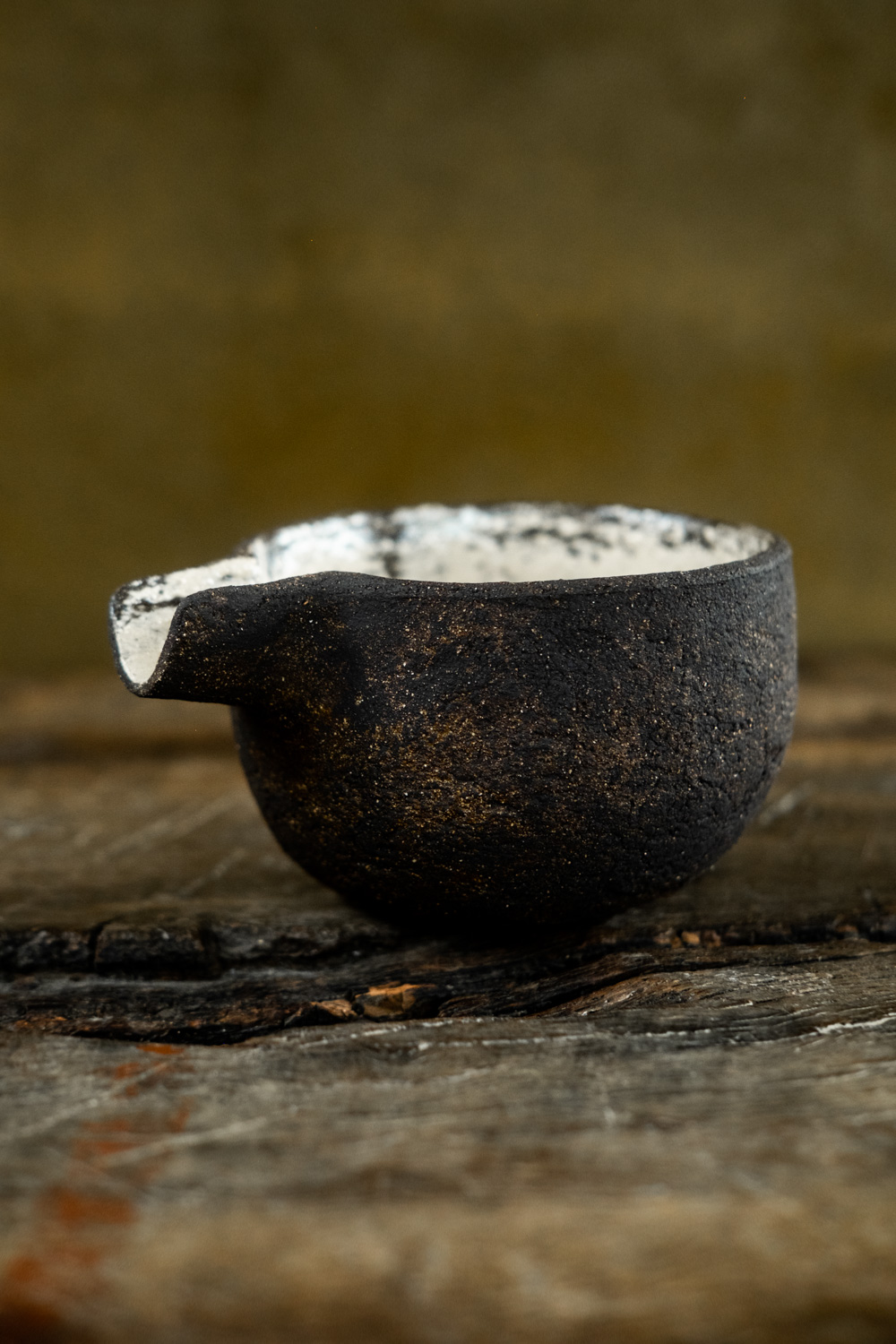 MIDNIGHT POUR BOWL