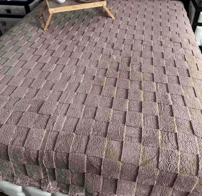 велюровый плед на кровать шахматы кофейного цвета фото 1