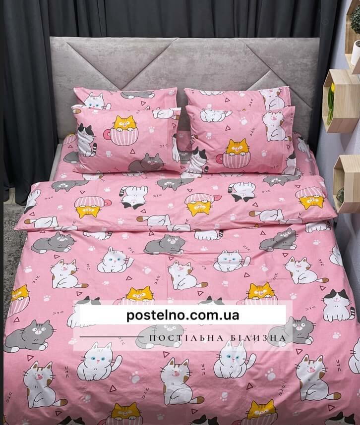 постельное белье розового цвета с милыми котиками