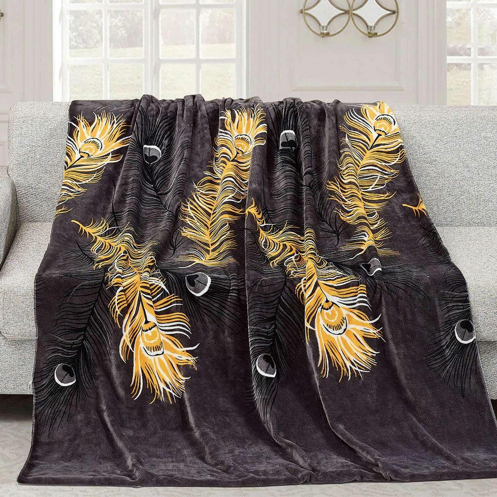 флисовый плед на кровать коричневого цвета с перьями фото 1