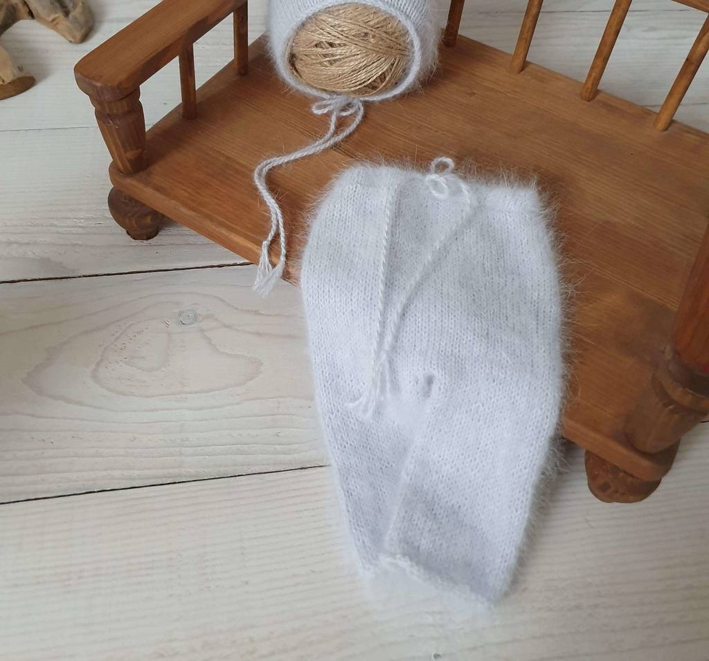 Pants with cord