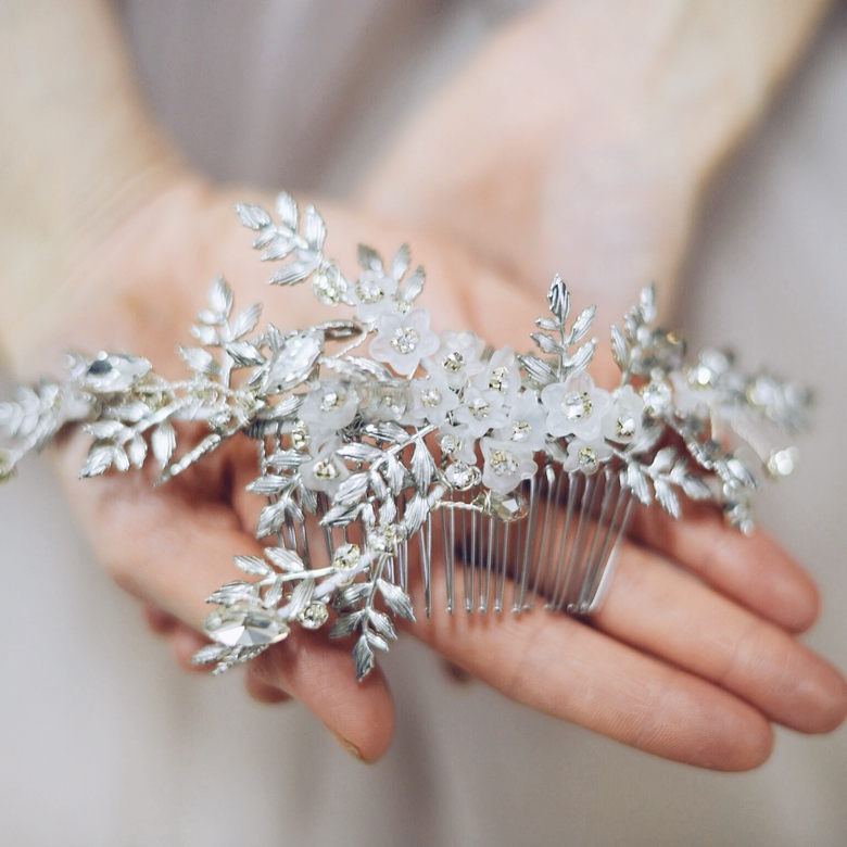 Гребень серебряный Lizy