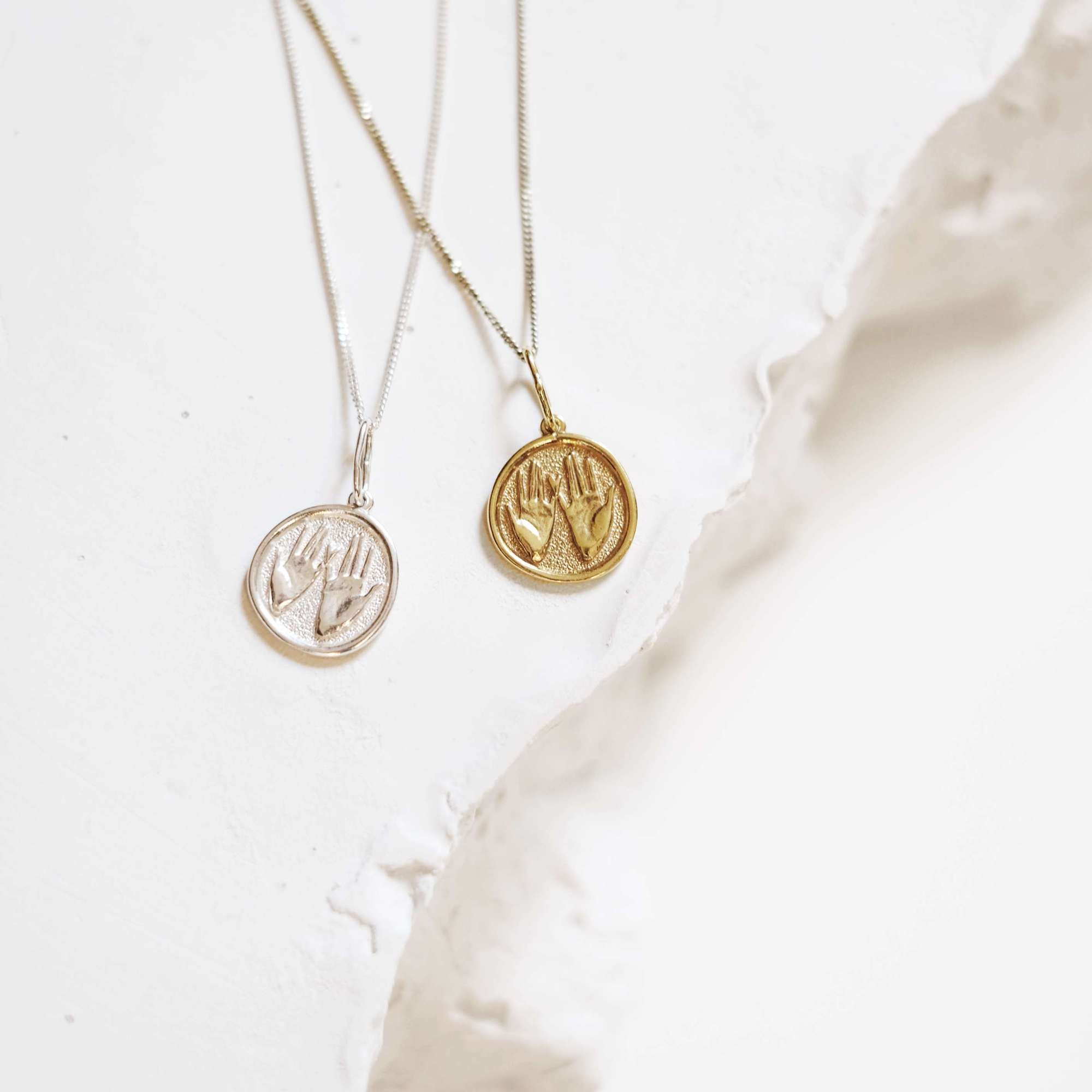 Little Hug jewelry