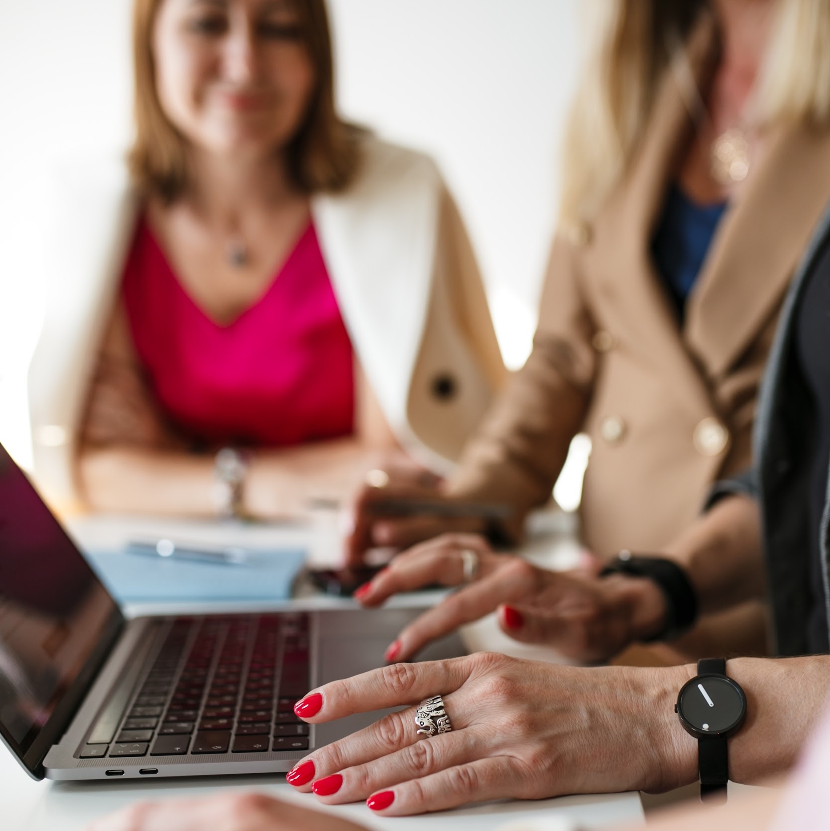 Bezmakas 15 minūšu saruna