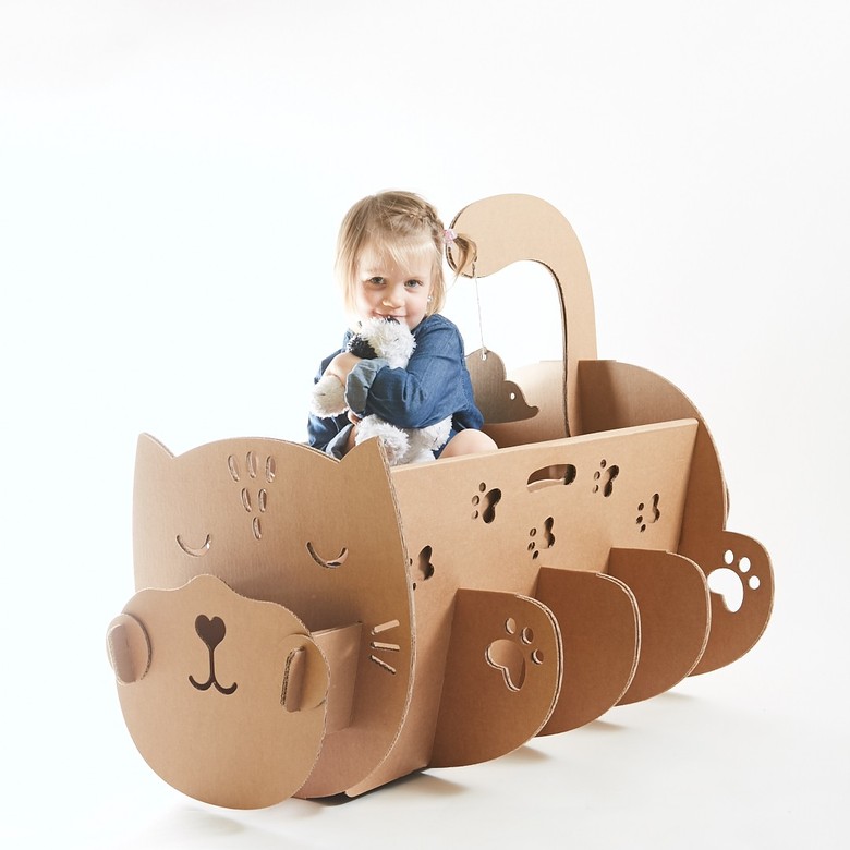 КАРТОННА КОЛИСКА