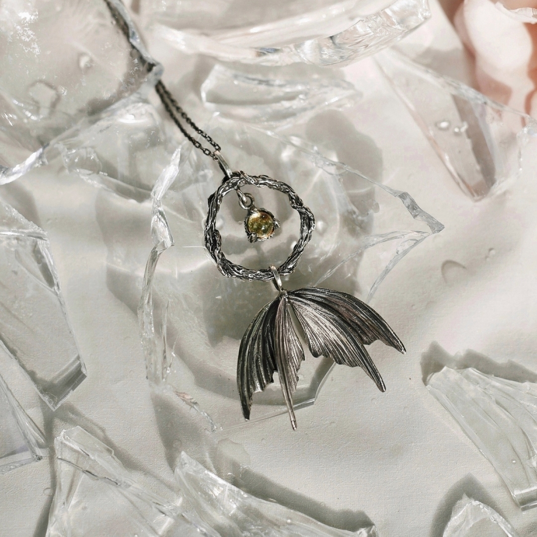 Elanic earrings sales
