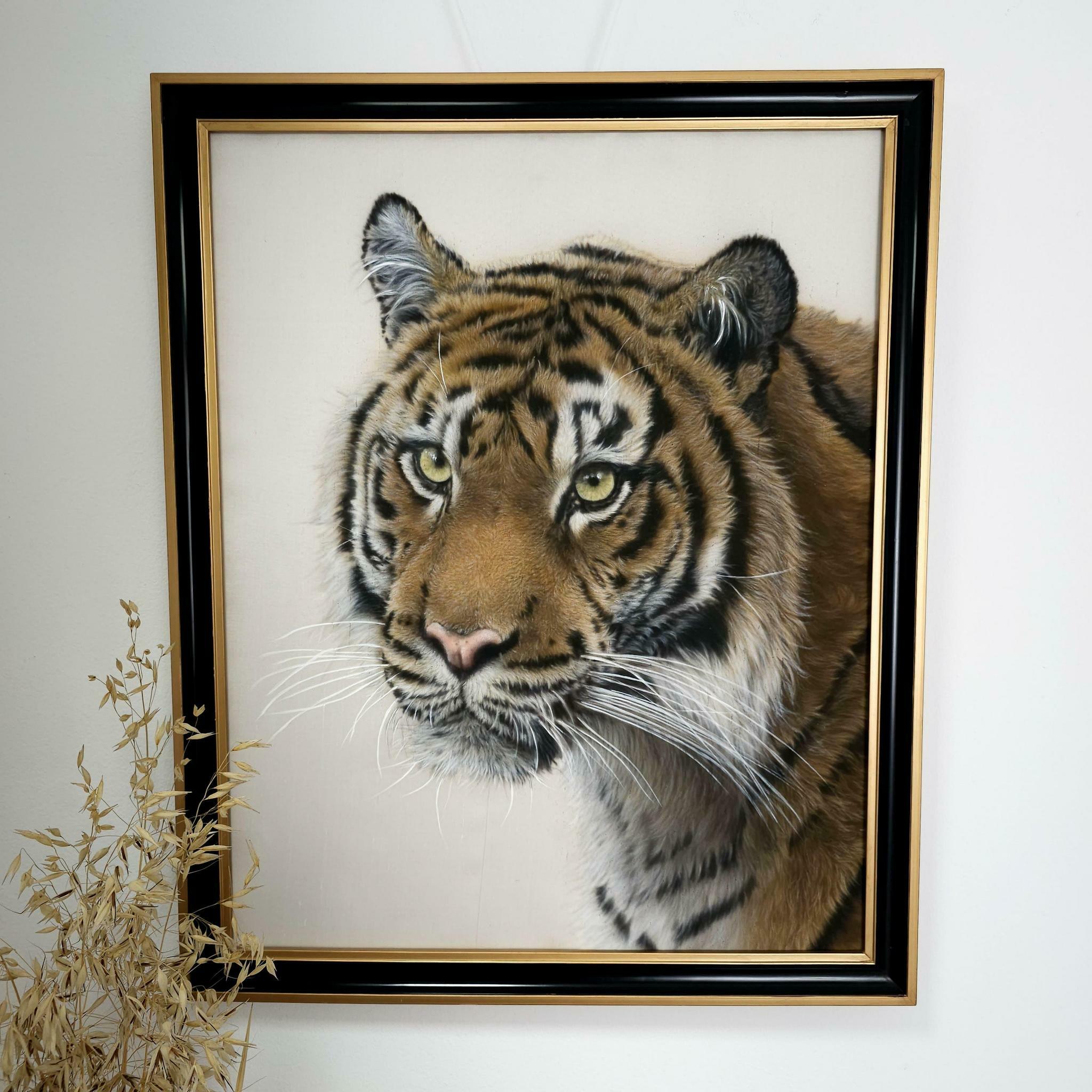 Glimmering gaze – Hyper realistic tiger portrait painted on pure silk