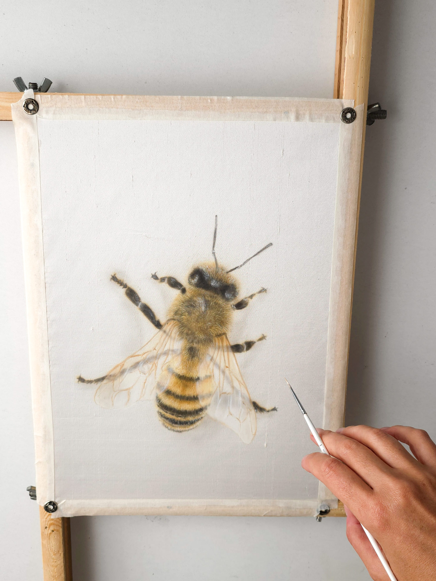 Wings of gold-  Hyperrealistic bee painted on pure silk