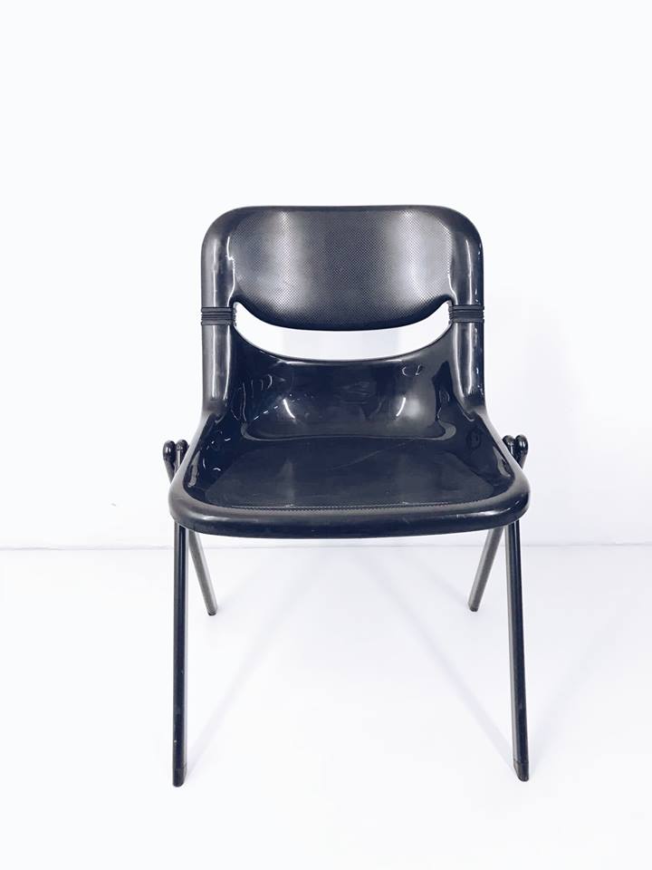 Стілець офісний Dorsal вінтаж пластик чорний, Vitra ST-004