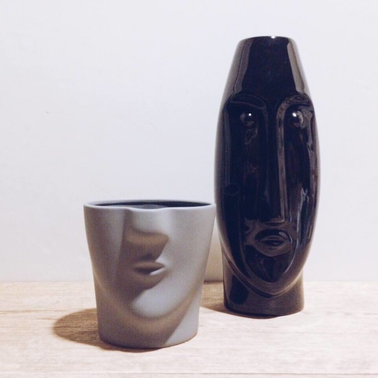 Ваза "обличчя" чорна глянець/ ваза "обличчя" сіра матова, кераміка VA-003