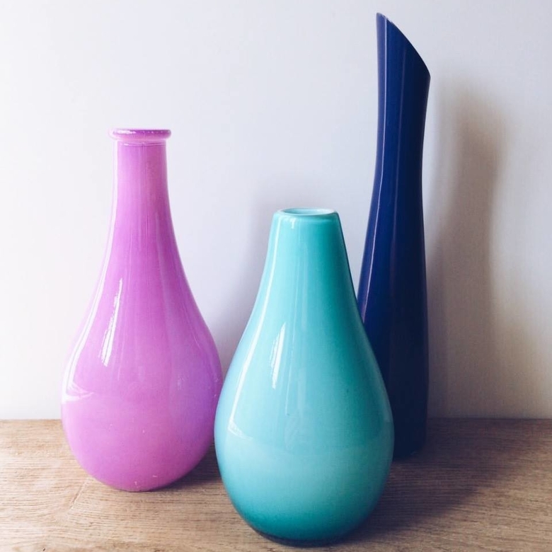 Ваза рожeва мала/ ваза блакитна мала/ ваза синя мала, скло непрозоре VA-015