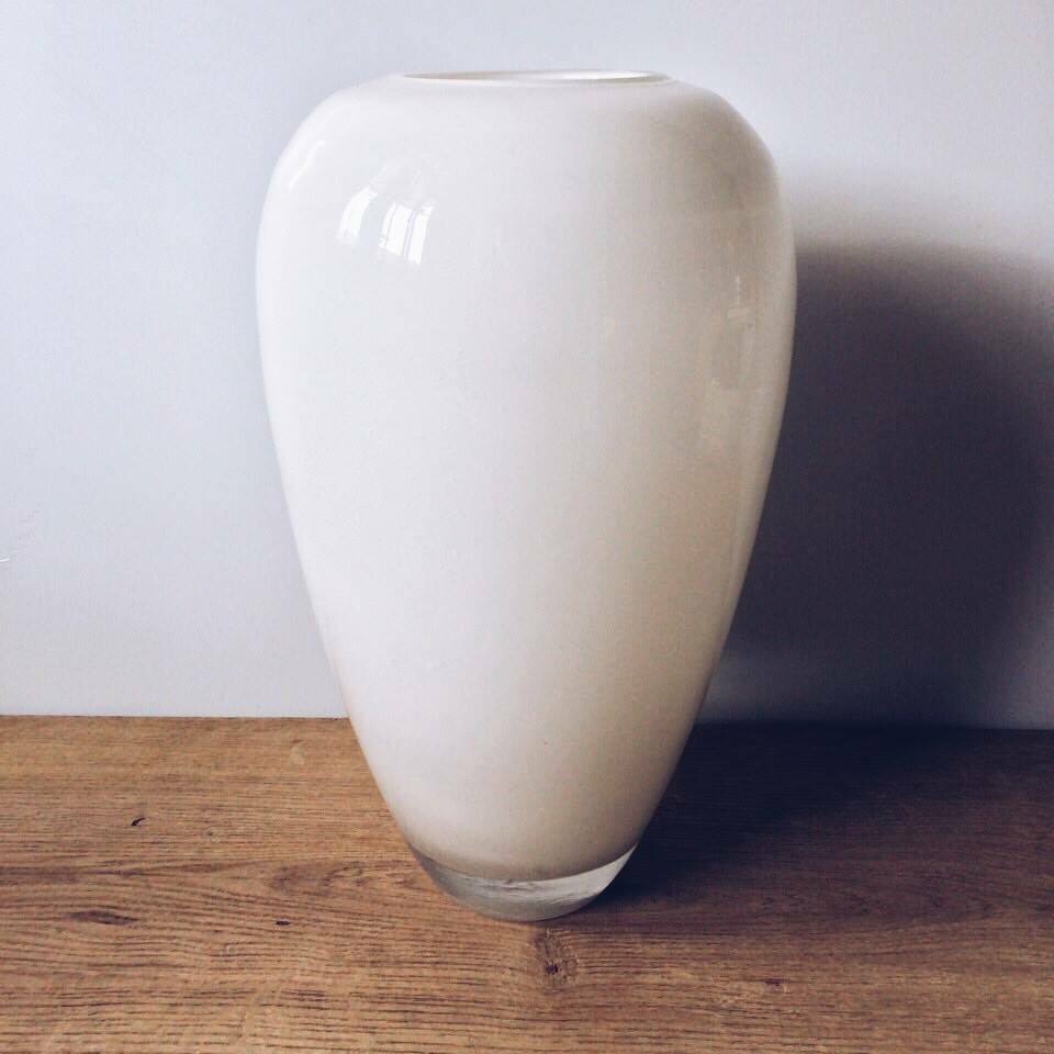 Ваза біла 60 непрозора, скло VA-074