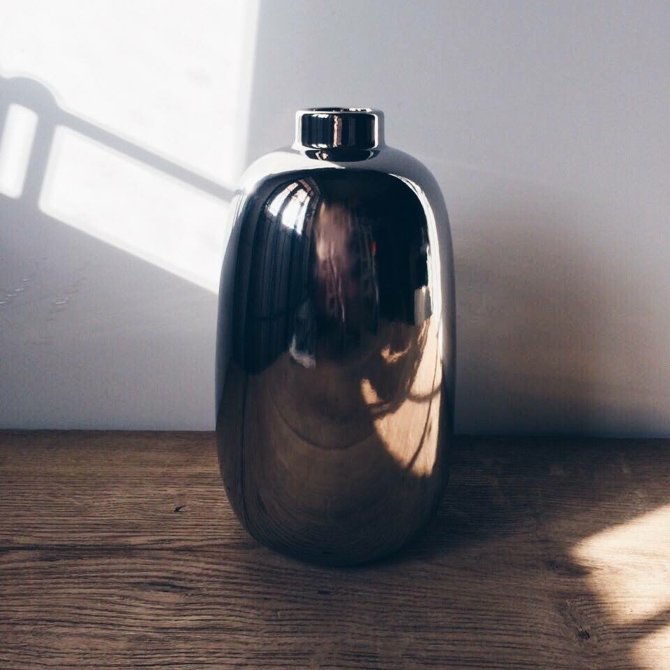 Ваза чорна з дзеркальним покриттям, кераміка VA-060