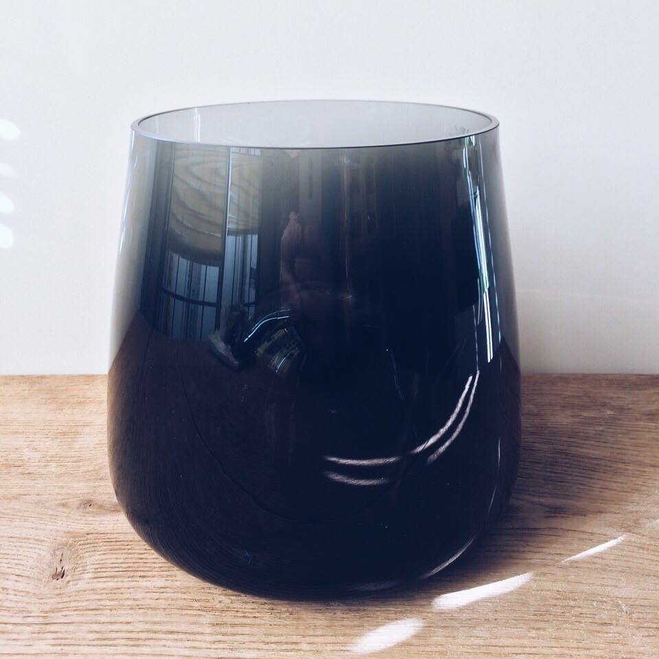 Ваза чорна з градієнтом скло VA-053