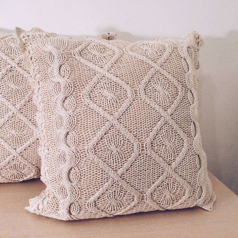 Подушка декоративна беж плетена ромби бавовна PW-001