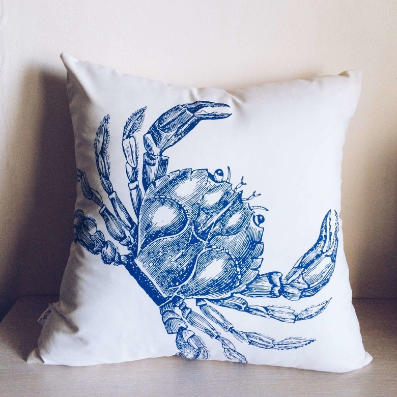 Подушка декоративна серія "море" краб PW-019