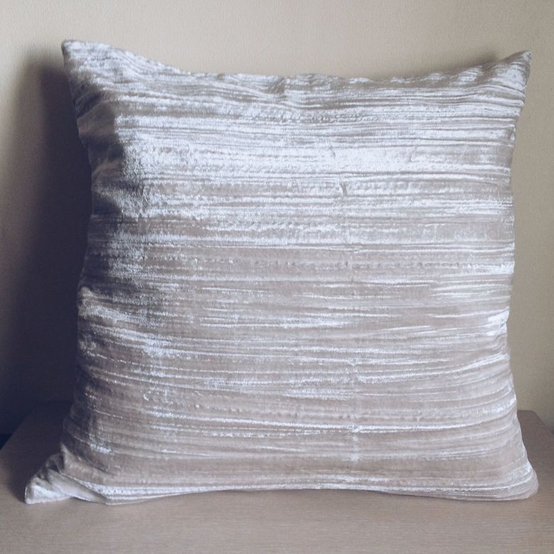 Подушка декоративна беж велюр креш/ льон PW-042