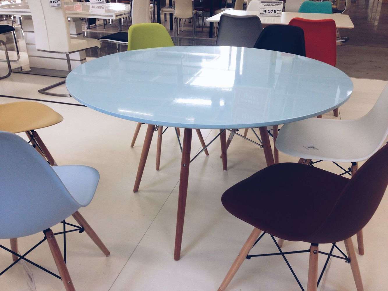 Стіл обідній круглий блакитний Eames Eiffel DSW TB-013