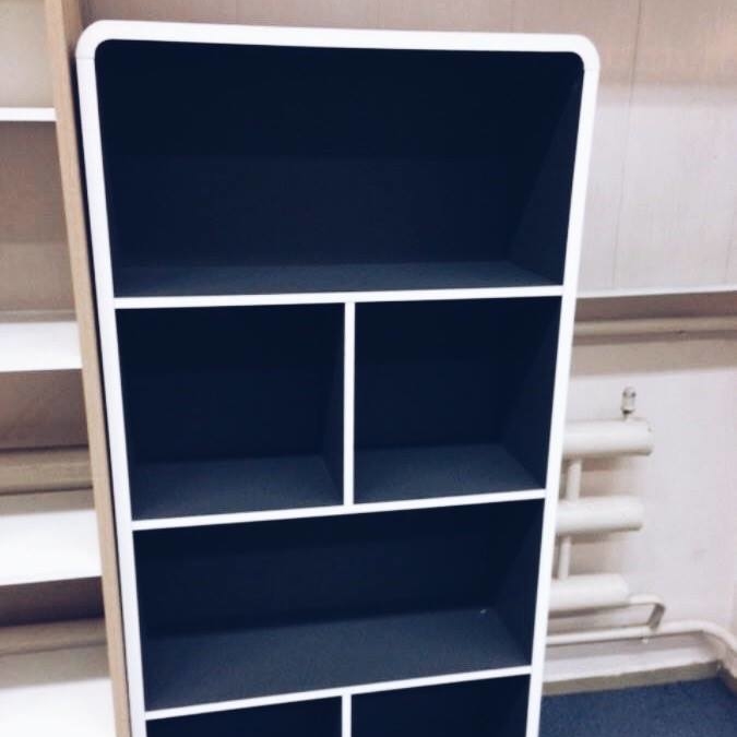 Шафа-стелаж біло-чорна, мдф/дсп SR-030