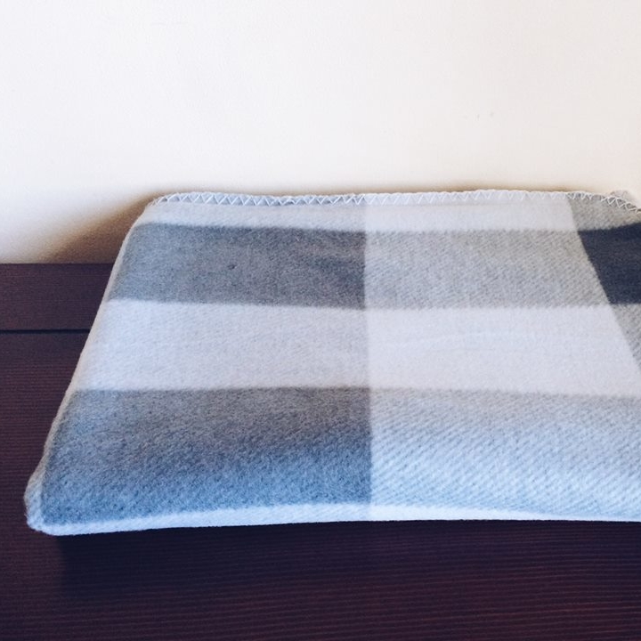 Плед у велику клітинку сіро-білий, фліс WR-011