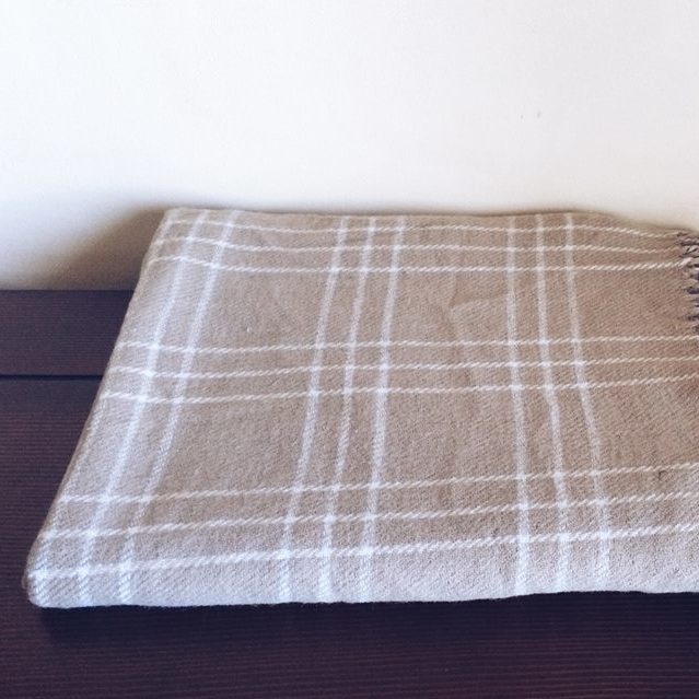 Плед беж у білу клітинку WR-008