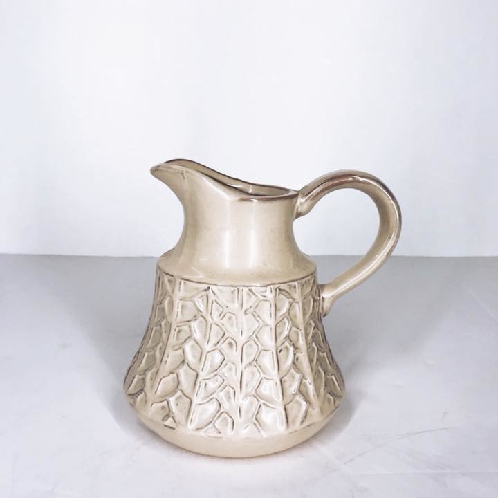 Глечик фактурний беж, кераміка JU-020