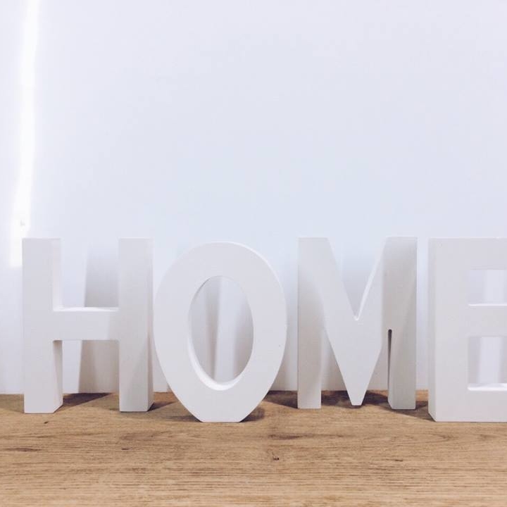 Літери декоративні білі HOME, мдф DE-058