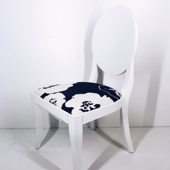 Стілець обідній медальйон білий лак ST-056